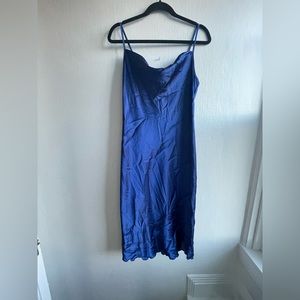 Bebe blue midi dress